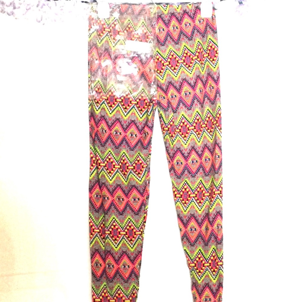 Womens Always Pink and Red Chevron Leggings. New - Picture 2 of 13